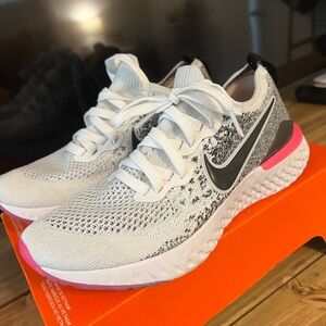 Nike Epic React Flyknit 2 - New in box